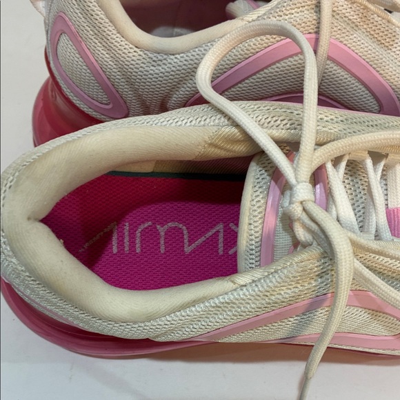 Nike Women's Air Max 270 - Picture 2 of 6